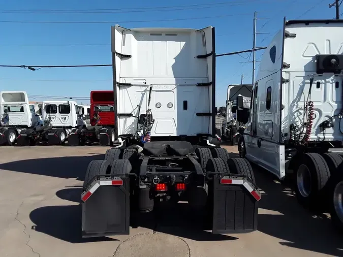 2020 NAVISTAR INTERNATIONAL LT625 SLPR CAB