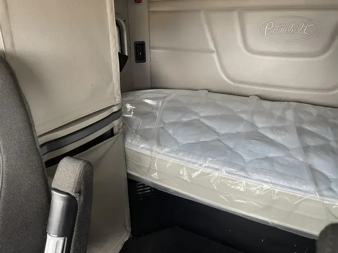2020 Peterbilt 567