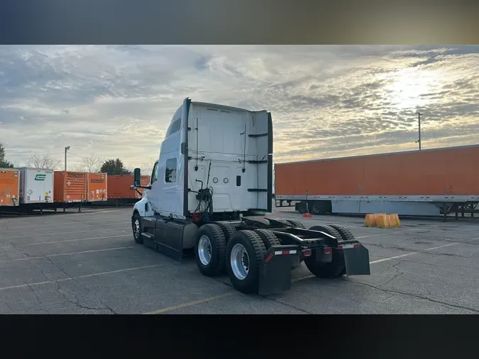 2022 International LT