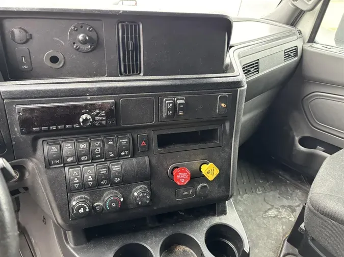 2020 International LT625