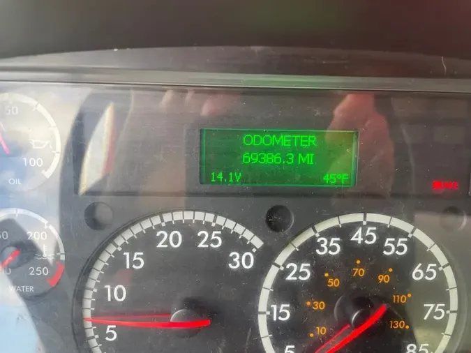 2018 FREIGHTLINER/MERCEDES M2 106