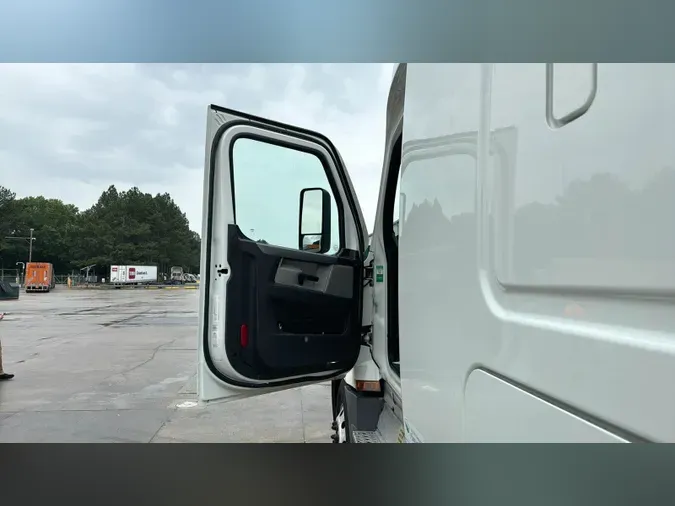 2022 Freightliner Cascadia