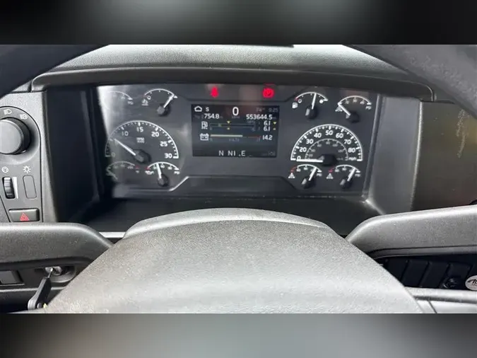 2020 VOLVO VNR640