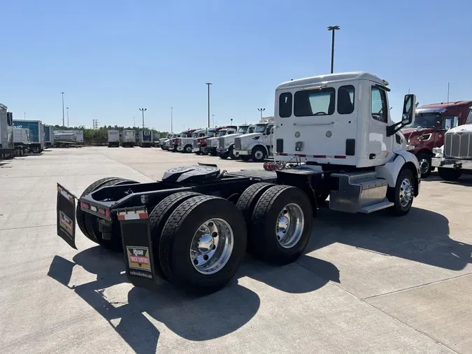 2017 Peterbilt 579