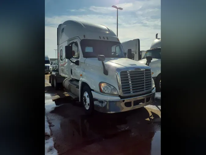 2020 FREIGHTLINER/MERCEDES CASCADIA 125