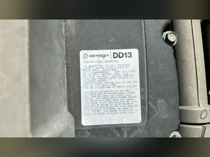 2019 Freightliner Cascadia 126