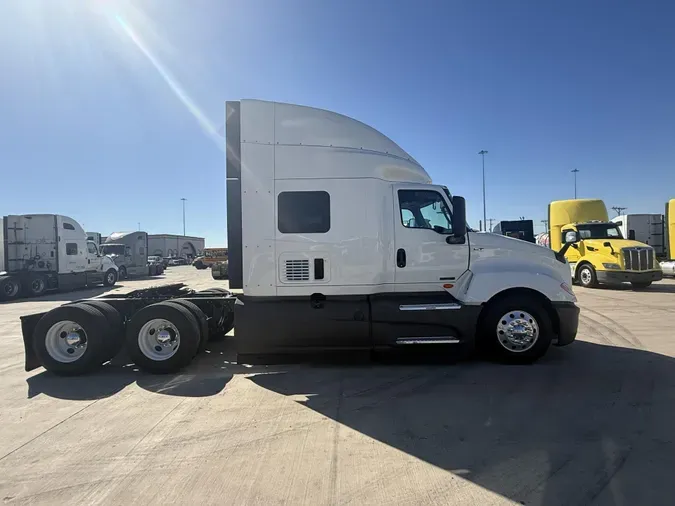 2022 International LT625