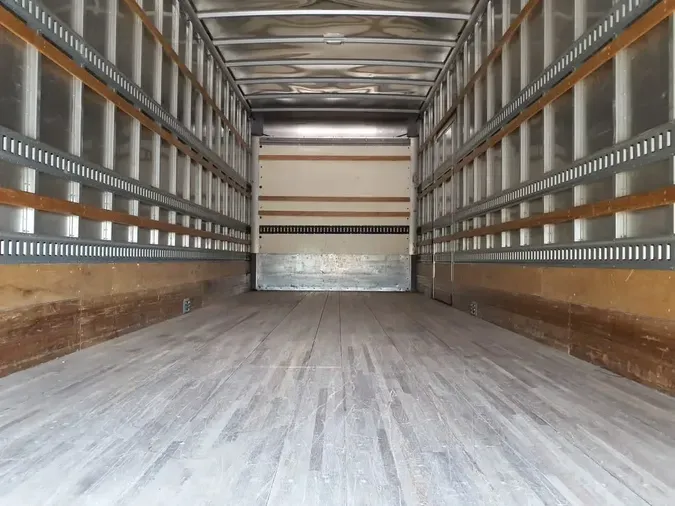 2018 FREIGHTLINER M2 106