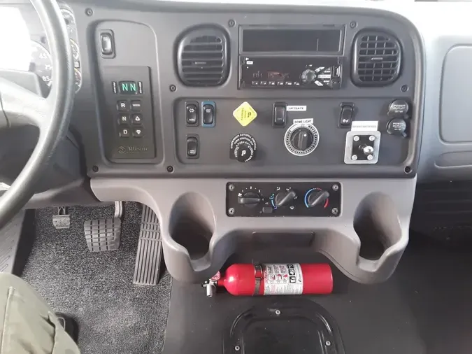 2020 FREIGHTLINER M2 106