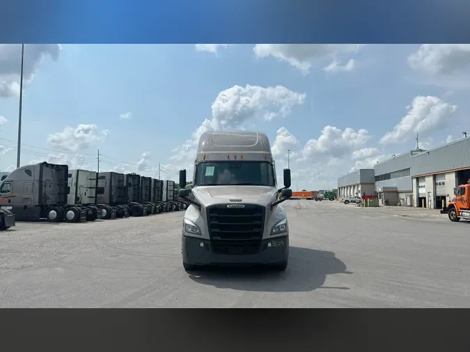 2024 Freightliner Cascadia 126