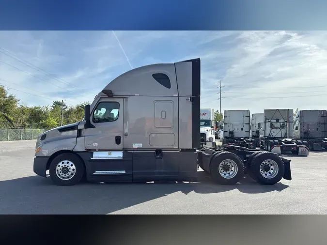 2025 Freightliner Cascadia 126dc4ccab62cb80d1ef487aaff5f6b7aa6