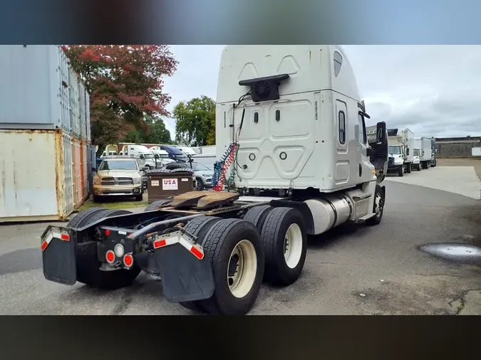 2020 FREIGHTLINER/MERCEDES CASCADIA 125