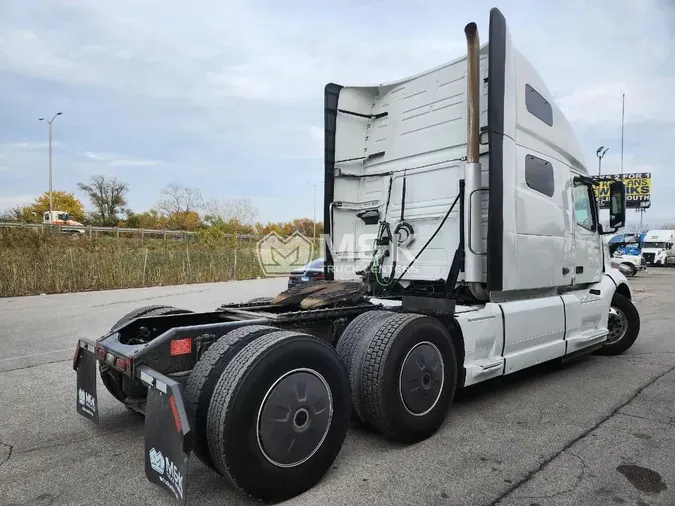 2021 VOLVO VNL64T760