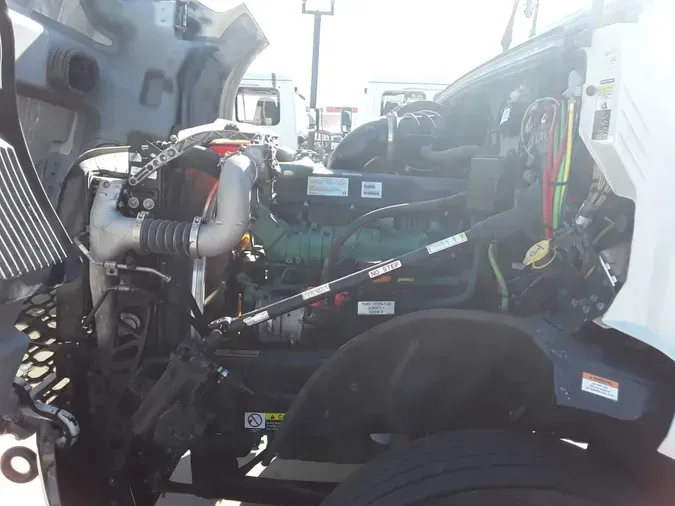 2019 VOLVO VNL64T-300dc4e9fc8db97cc582d0990f499c96083