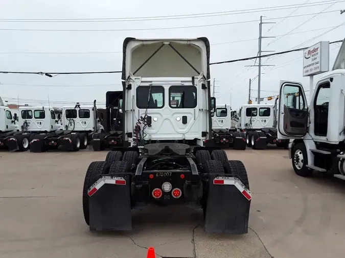 2017 FREIGHTLINER CASCADIA 125