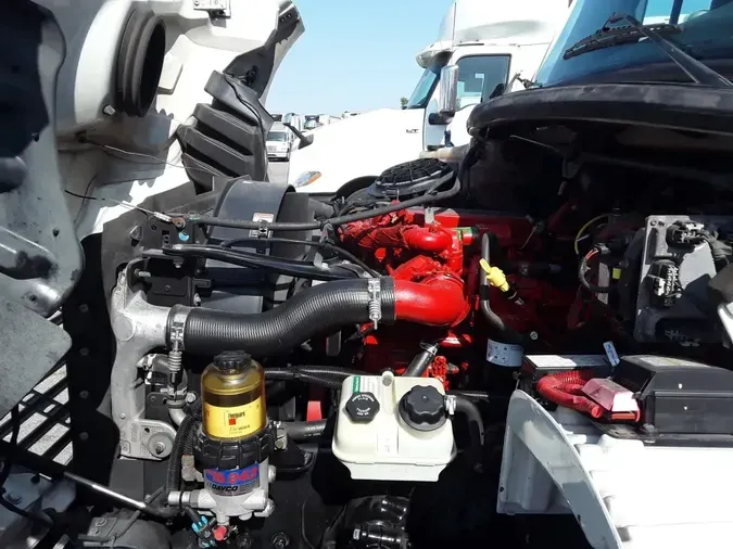2016 FREIGHTLINER M2 106