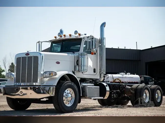 2024 PETERBILT 389