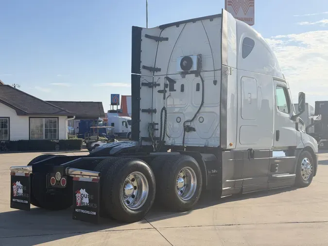 2021 Freightliner Cascadiadc5559a08a3d8f0a1800db454471d146