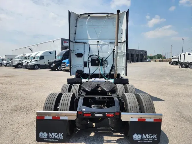 2024 VOLVO VNL64T860