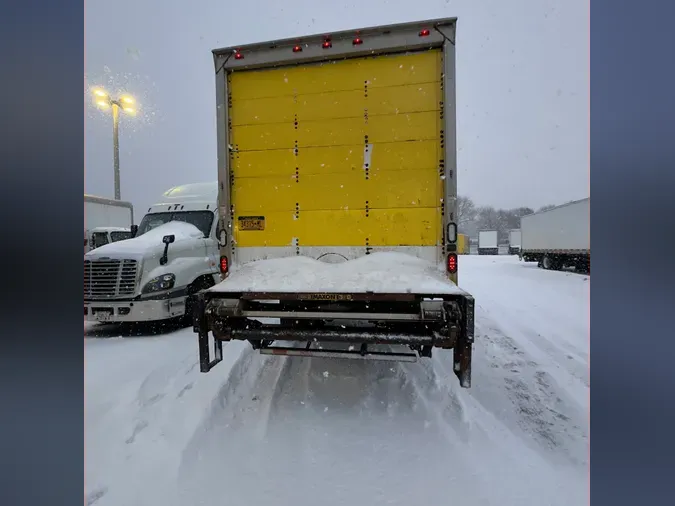 2018 FREIGHTLINER/MERCEDES M2 106