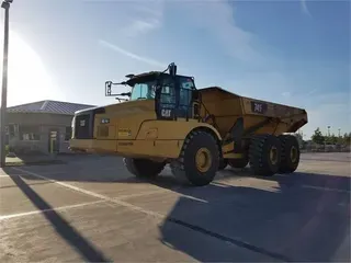 2019 CATERPILLAR 745