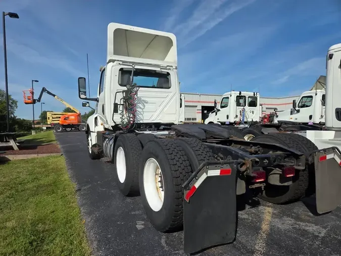 2019 NAVISTAR INTERNATIONAL LT625 DAYCAB T/A