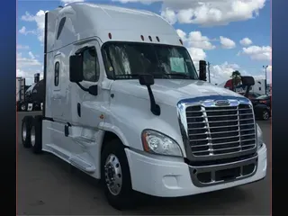 2018 Freightliner CASCADIA 125