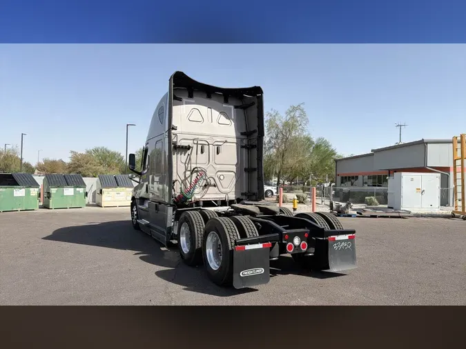 2025 Freightliner Cascadia 126dc63846ef027879ca73ce69a0227ca35