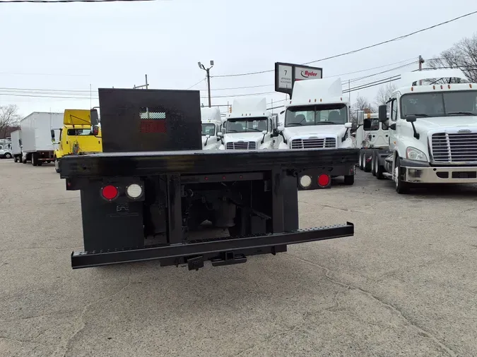 2018 FREIGHTLINER/MERCEDES M2 106