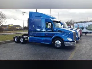 2017 PETERBILT 579