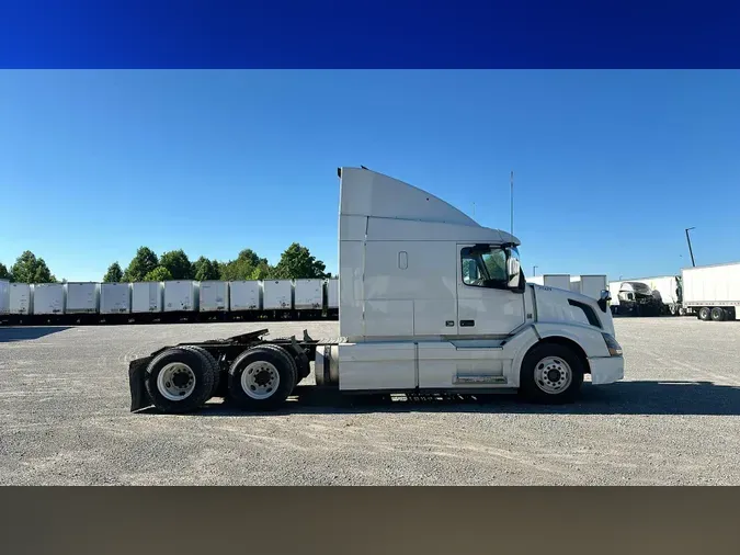 2016 Volvo VNL 740