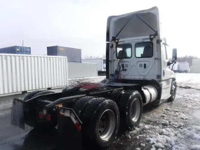 2018 FREIGHTLINER/MERCEDES CASCADIA 125