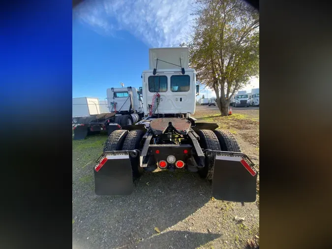 2018 FREIGHTLINER/MERCEDES CASCADIA 125