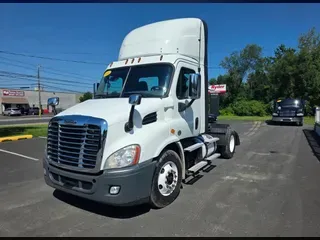 2020 FREIGHTLINER/MERCEDES CASCADIA 113