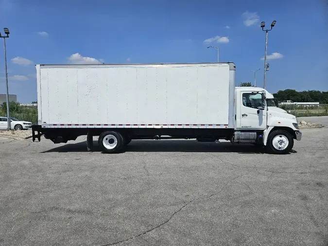 2016 HINO 268