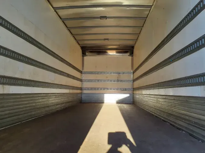 2017 FREIGHTLINER/MERCEDES M2 106