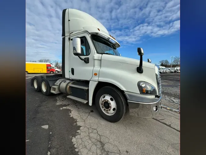 2018 FREIGHTLINER/MERCEDES CASCADIA 125