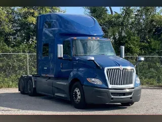 2022 INT LT625 6x4