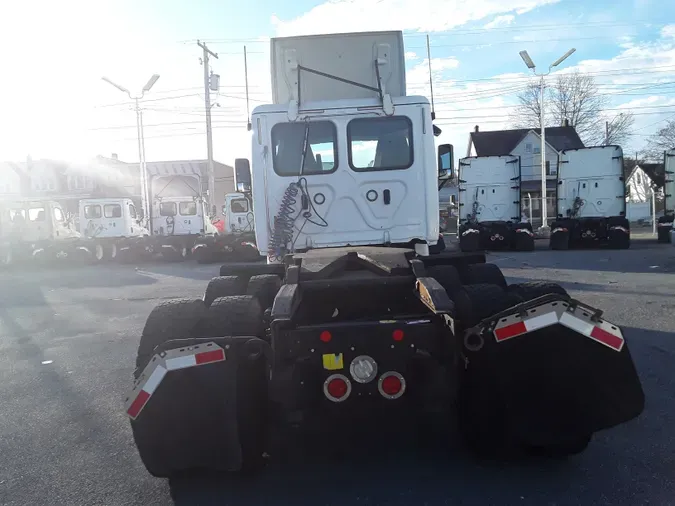 2018 FREIGHTLINER/MERCEDES CASCADIA 125