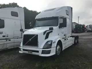 2014 VOLVO VNL670