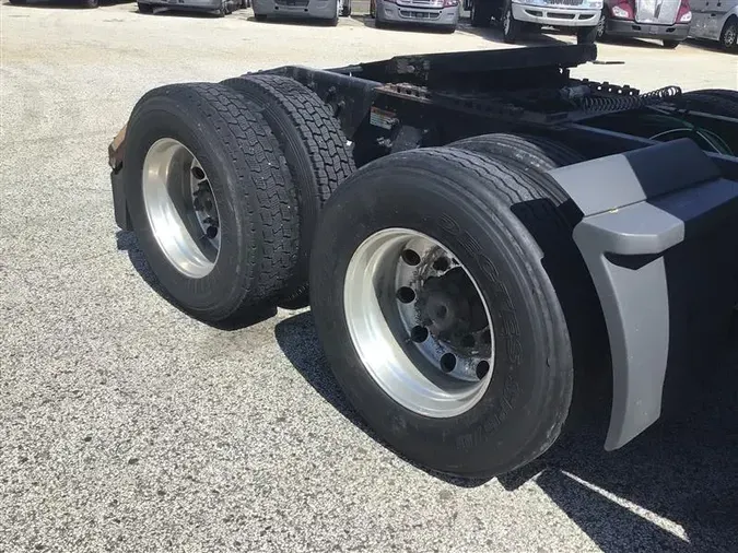 2020 FREIGHTLINER CA126