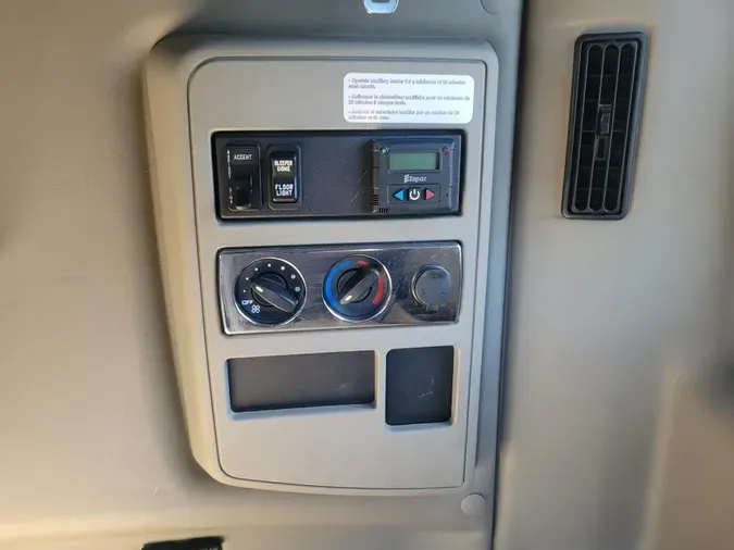 2022 International LT625