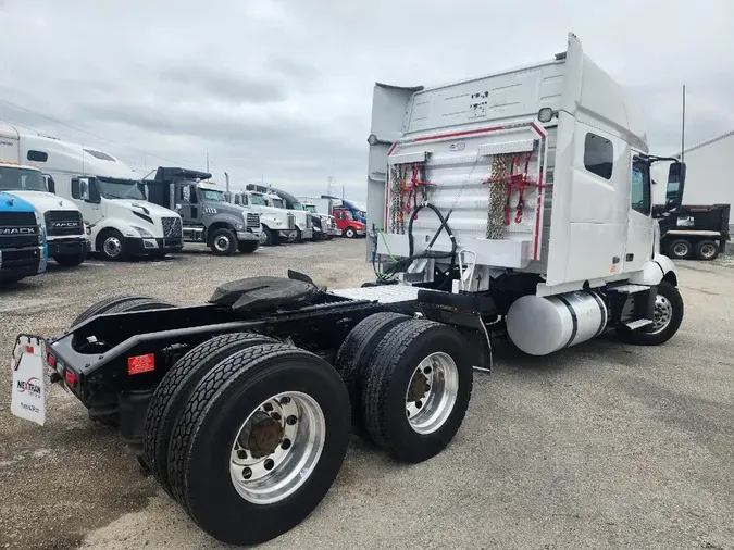 2019 VOLVO VNL64T740