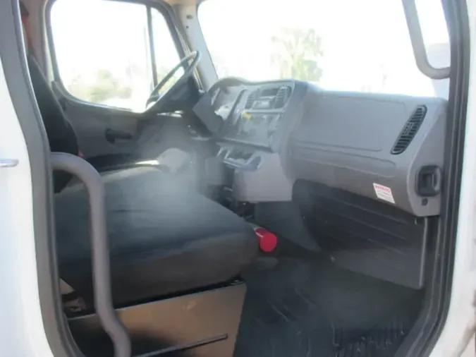 2017 FREIGHTLINER/MERCEDES M2 106dc842137688fec858e82b18478aeeaec