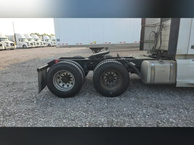 2019 Volvo VNL300