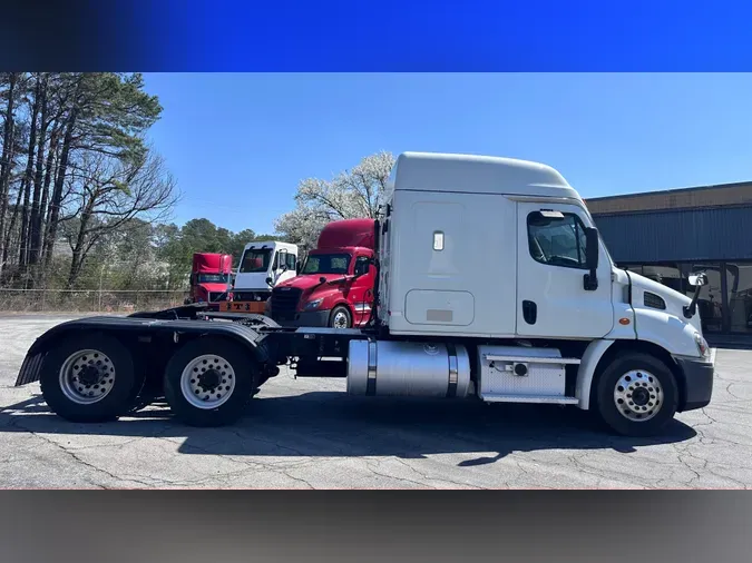 2020 FREIGHTLINER CASCADIA