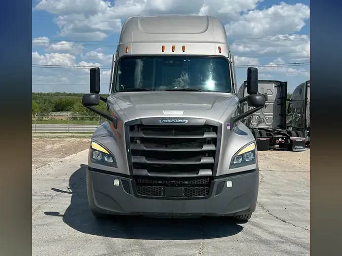 2022 Freightliner Cascadia 126dc8c14f07c5b5e719fed61ab21939100