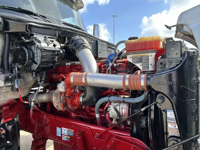 2022 Peterbilt 567