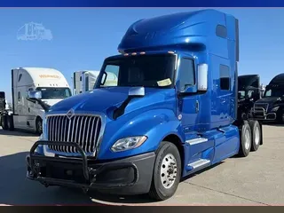 2022 INTERNATIONAL LT