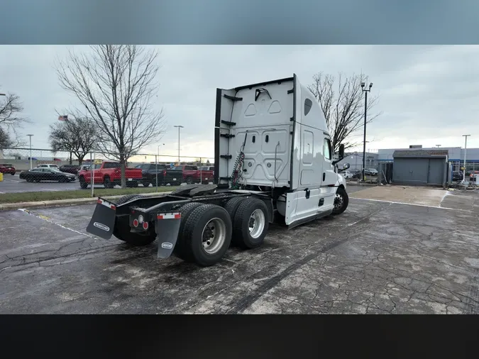 2022 FREIGHTLINER CASCADIA 126